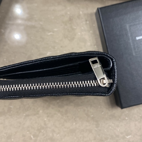 Saint Laurent Black Wallet with Silver Logo - Picture 7 of 7